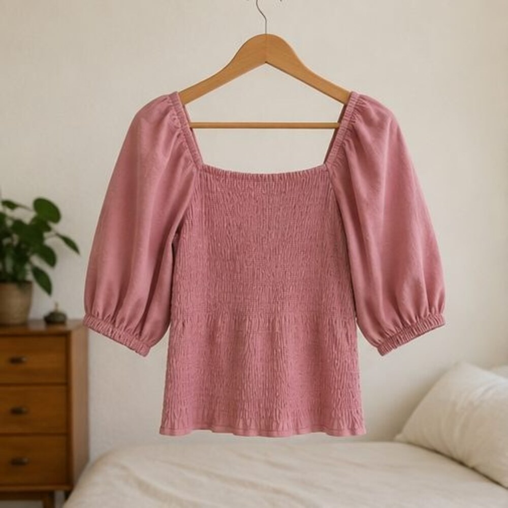 Rose Smocked Puff Sleeve Top